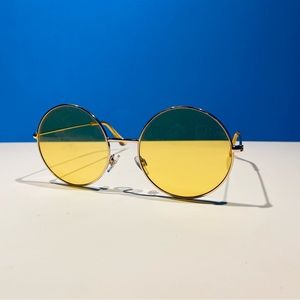 Woman’s Non-Polarized Sunglasses